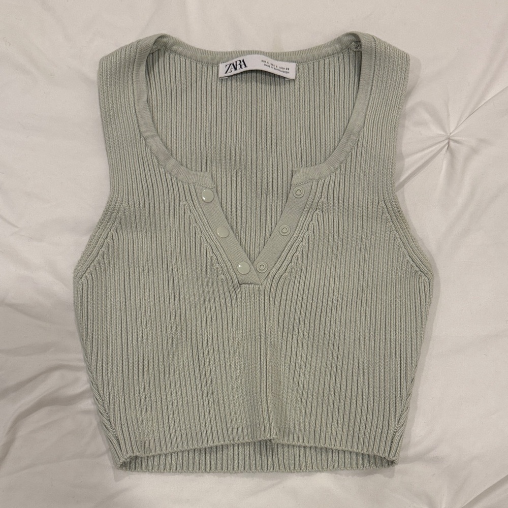 Zara Women's Light Green Ribbed Crop Top